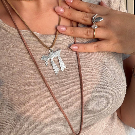 Pre-loved sterling silver Chai pendant – photo 2