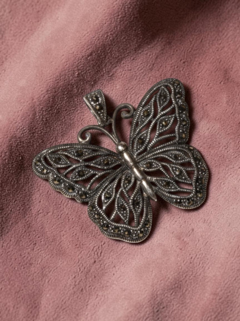 Pre-loved sterling silver filigree butterfly pendant with marcasite stones – photo 2