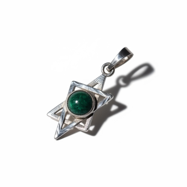 Pre-loved sterling silver Star of David pendant with green stone inlay – photo 1