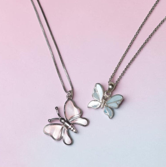 Sterling silver butterfly pendant with pink shell-style wings – photo 2