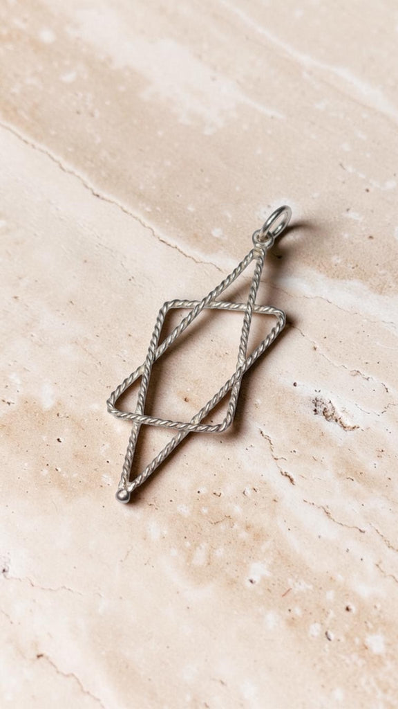 Pre-loved sterling silver Star of David pendant with white stone inlay – photo 3