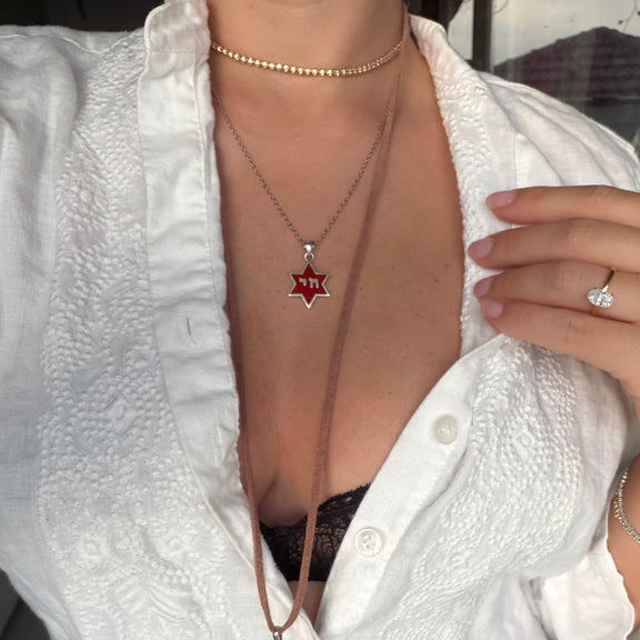 Pre-loved sterling silver Star of David pendant with red enamel and Hebrew Chai – photo 5