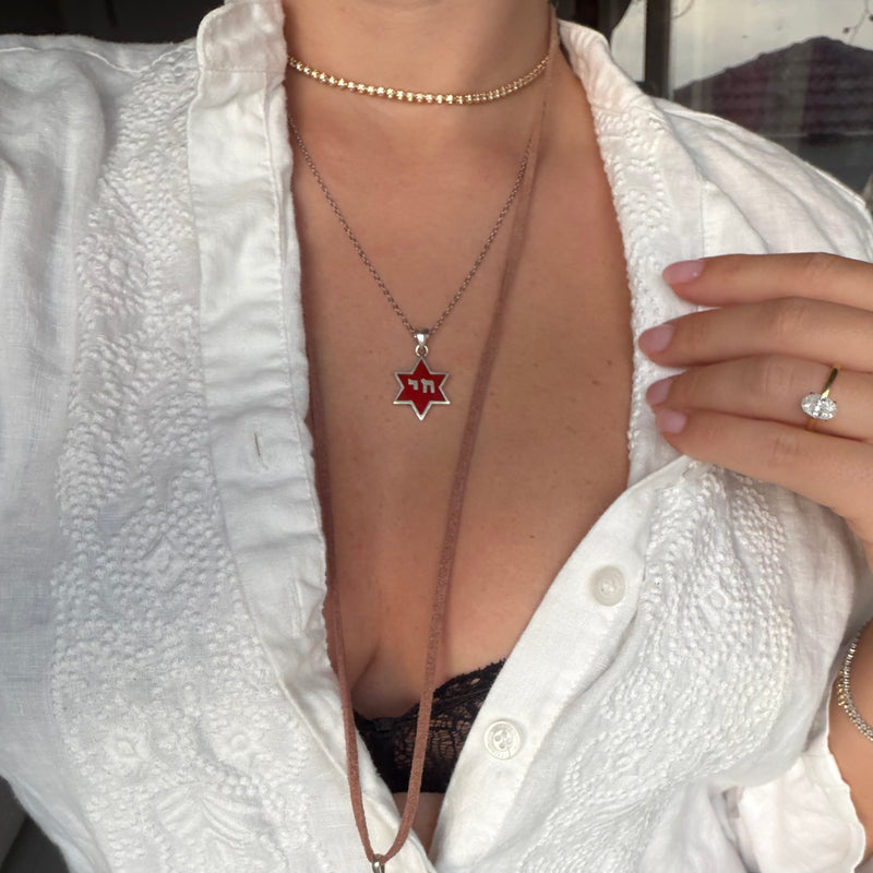 Pre-loved sterling silver Star of David pendant with red enamel and Hebrew Chai – photo 5