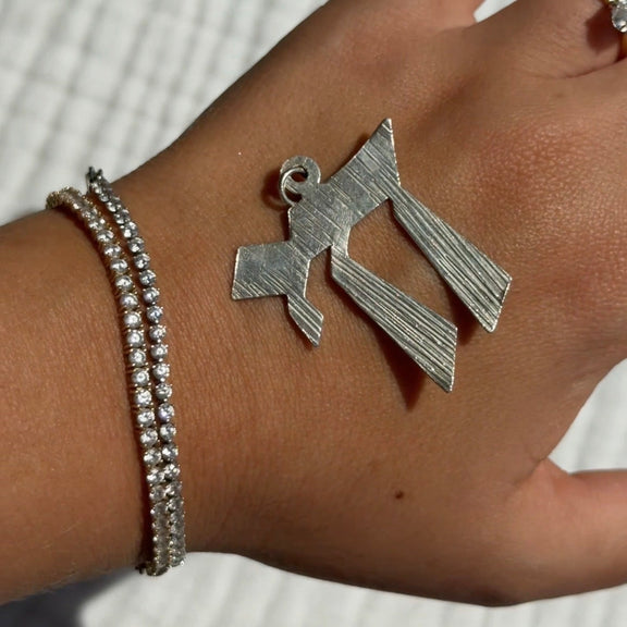 Pre-loved sterling silver Chai pendant – photo 3